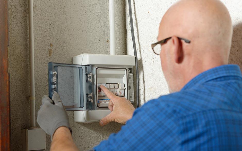 cherche électricien pas cher Senlis